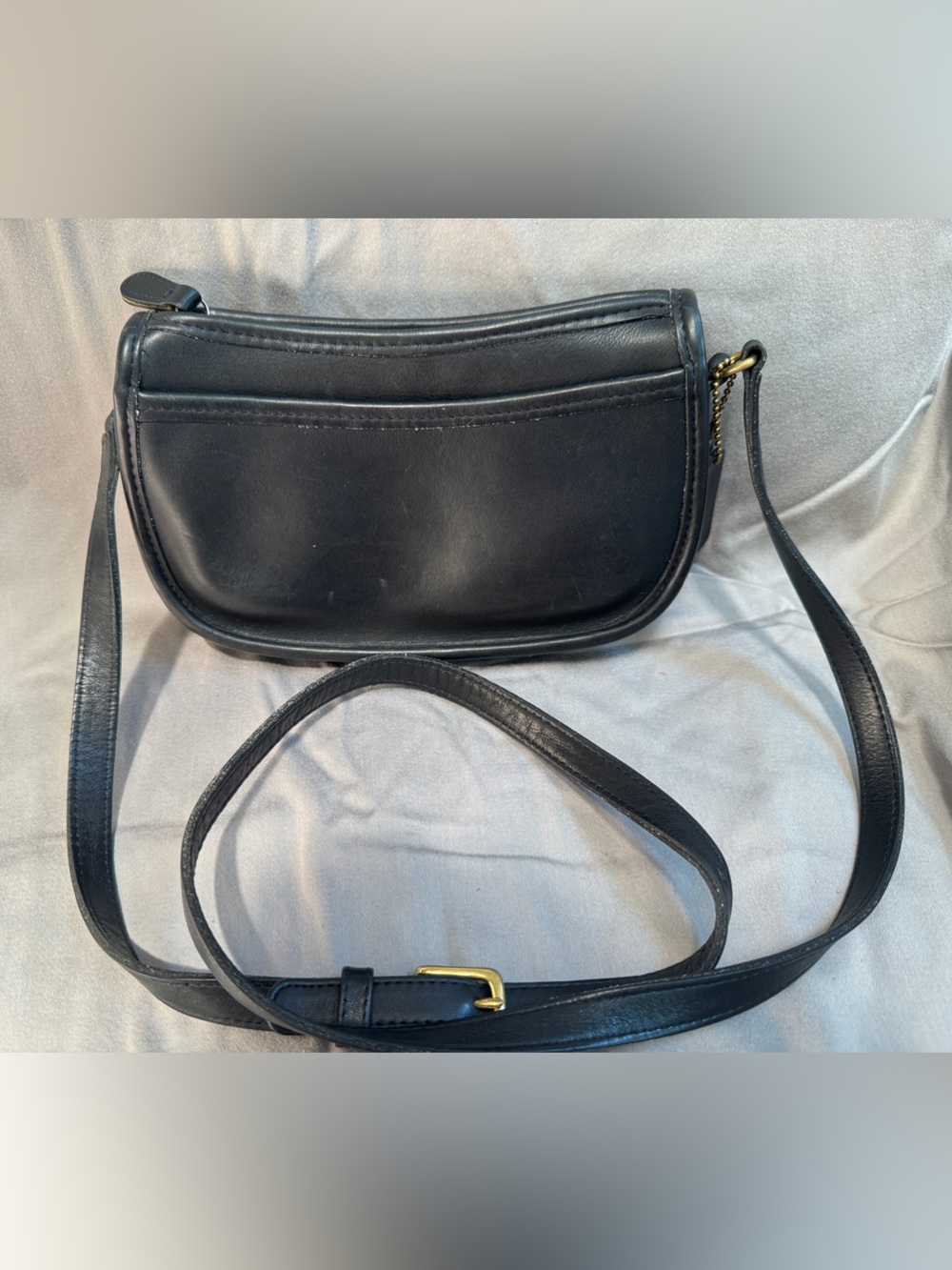 Coach vintage Wendie 9031 Black Leather Crossbody with Gold-Tone Buckle